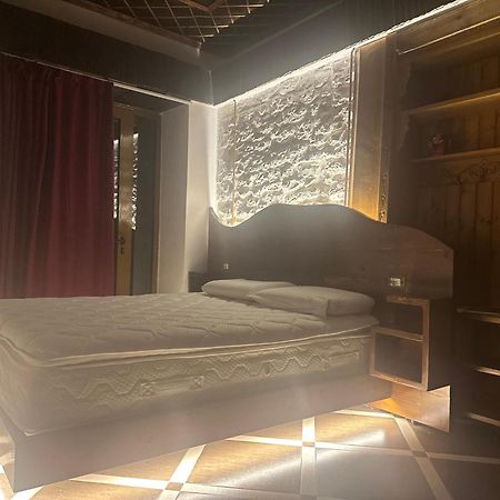 Guesthouse Mele จีโรคาสเตอร์ ภายนอก รูปภาพ