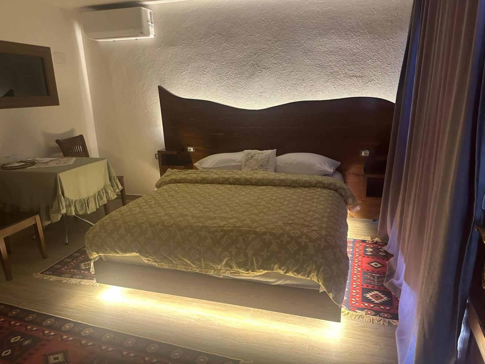 Guesthouse Mele จีโรคาสเตอร์ ภายนอก รูปภาพ