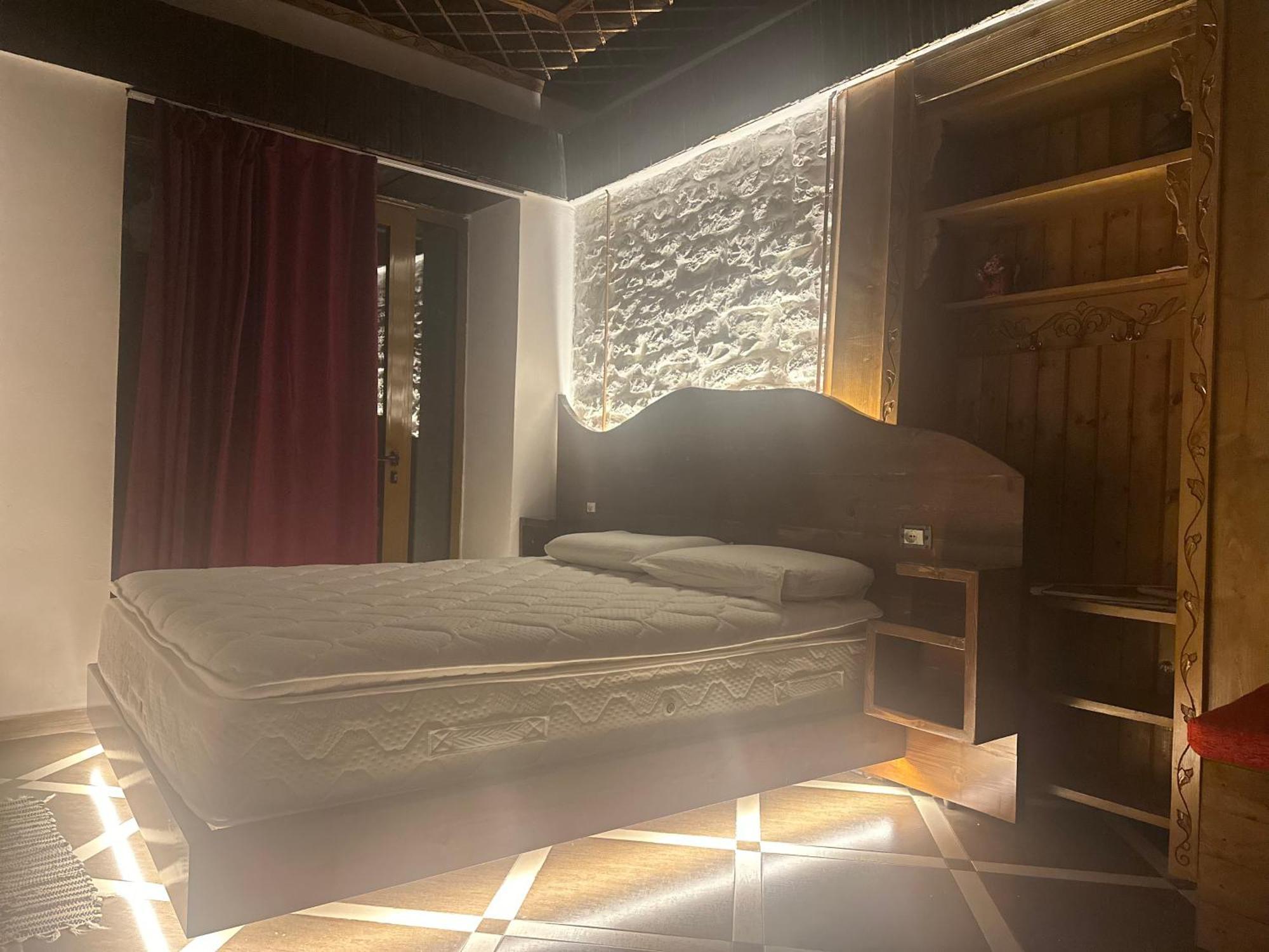 Guesthouse Mele จีโรคาสเตอร์ ภายนอก รูปภาพ